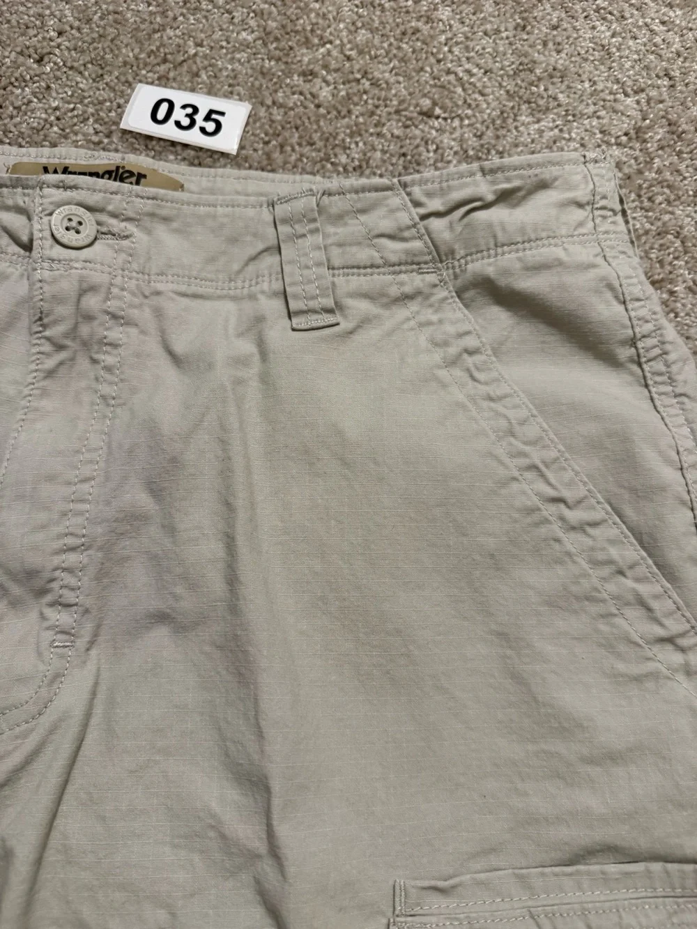Wrangler Men's Tan Khaki Cargo Shorts Size 40